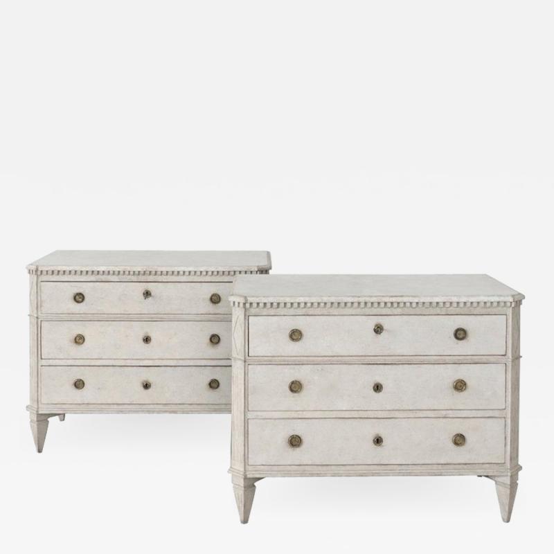 19th Century Pair Of Swedish Gustavian Bedside Commodes
