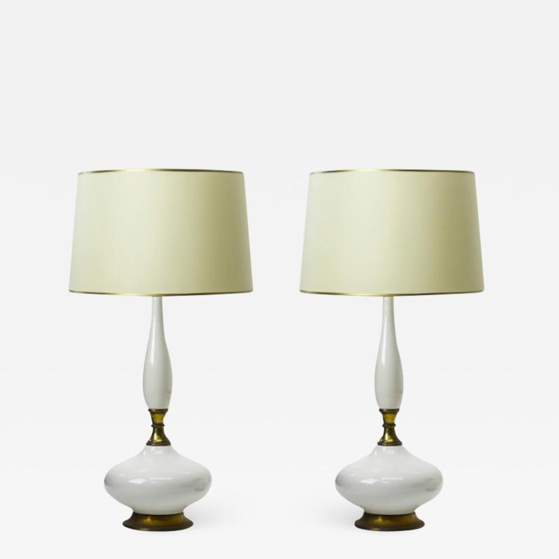 2 white ceramic and gold bronze hardware pair of table lamps