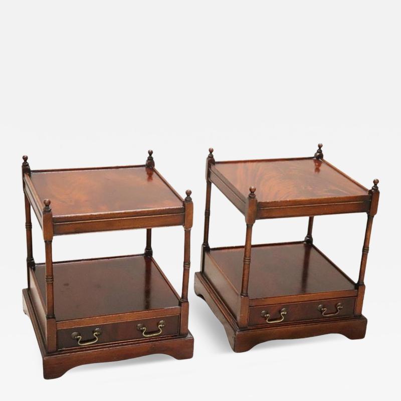 20th Century Italian Wooden Pair of Nightstands or Bedside Tables