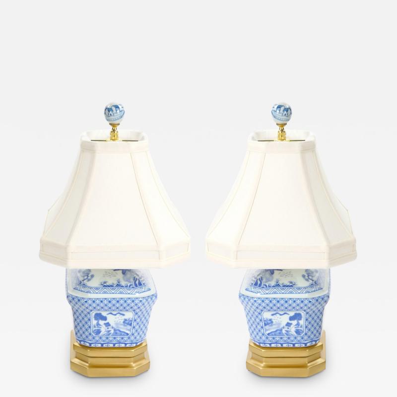20th Century White Blue Porcelain Gilt Gold Painted Wood Base Small Table Lamp