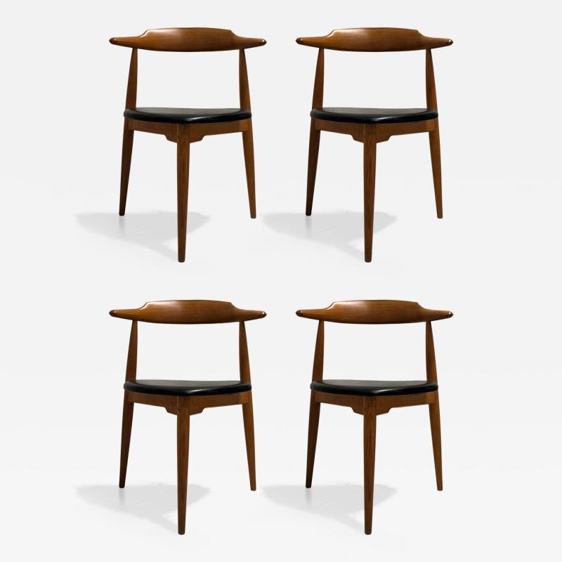 4 Petite Mid Century 3 Legged Chairs