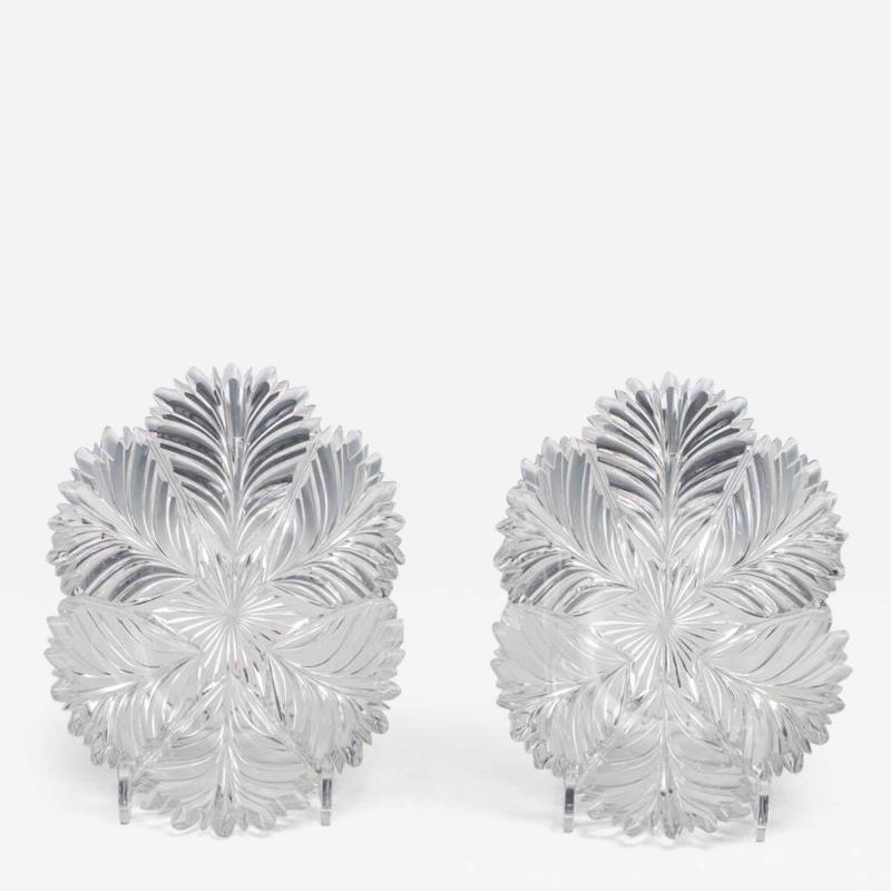 A FINE PAIR OF FEATHER CUT VICTORIAN DISHES