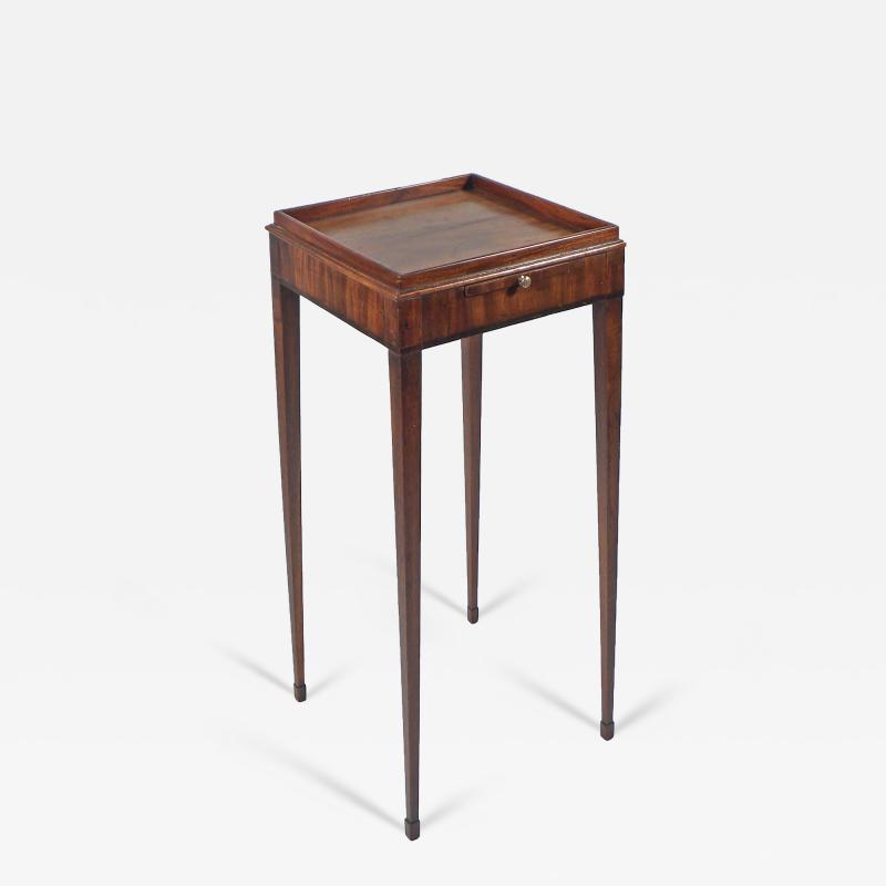 A GEORGE III MAHOGANY URN STAND