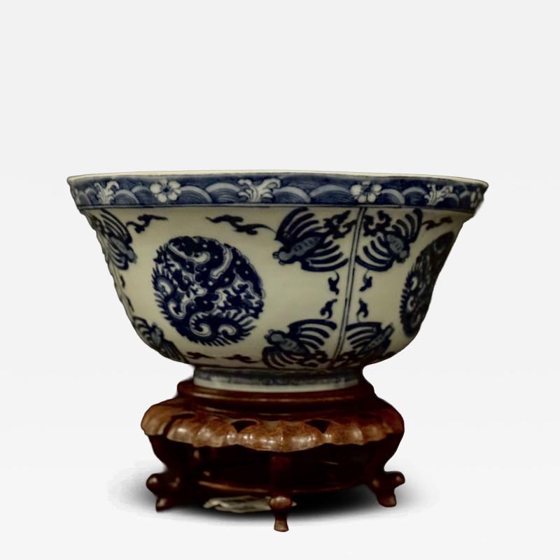 A Large Blue and White Phoenix roundel bowl Qing Dynasty Kangxi period 