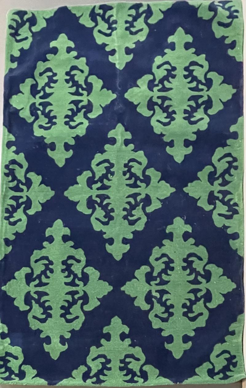A Modern Wool Carpet Rug Wool Five by Seven Feet Nine Inches
