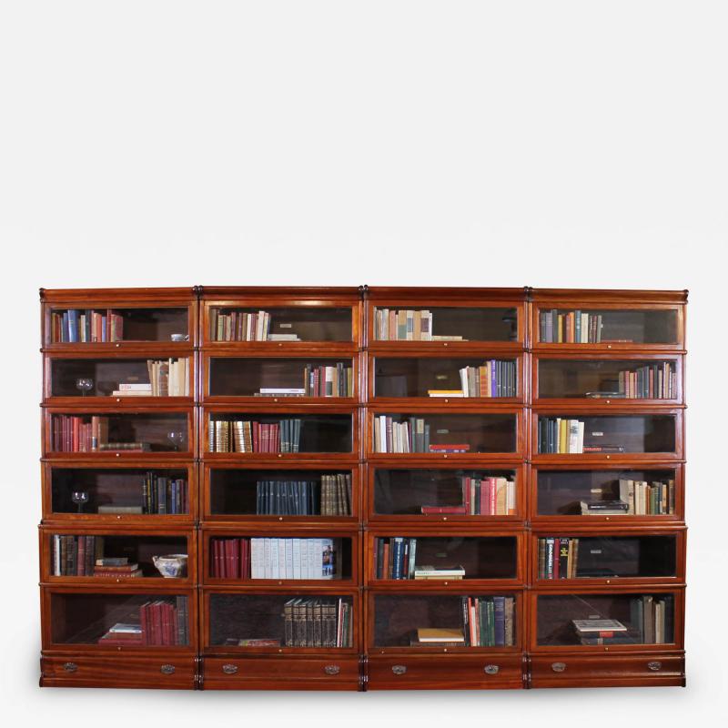 A Set Of 4 Globe Wernicke Bookcases In Mahogany 19th Century