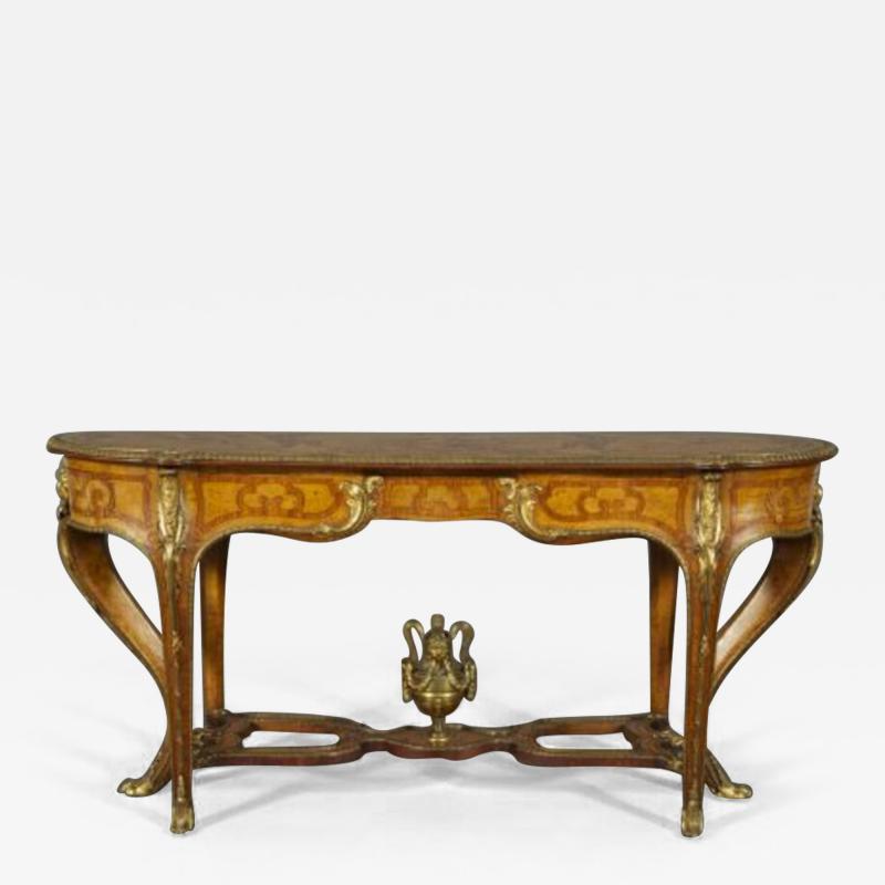 A VERY FINE QUALITY MARQUETRY AND GILT BRASS MOUNTED CENTER TABLE