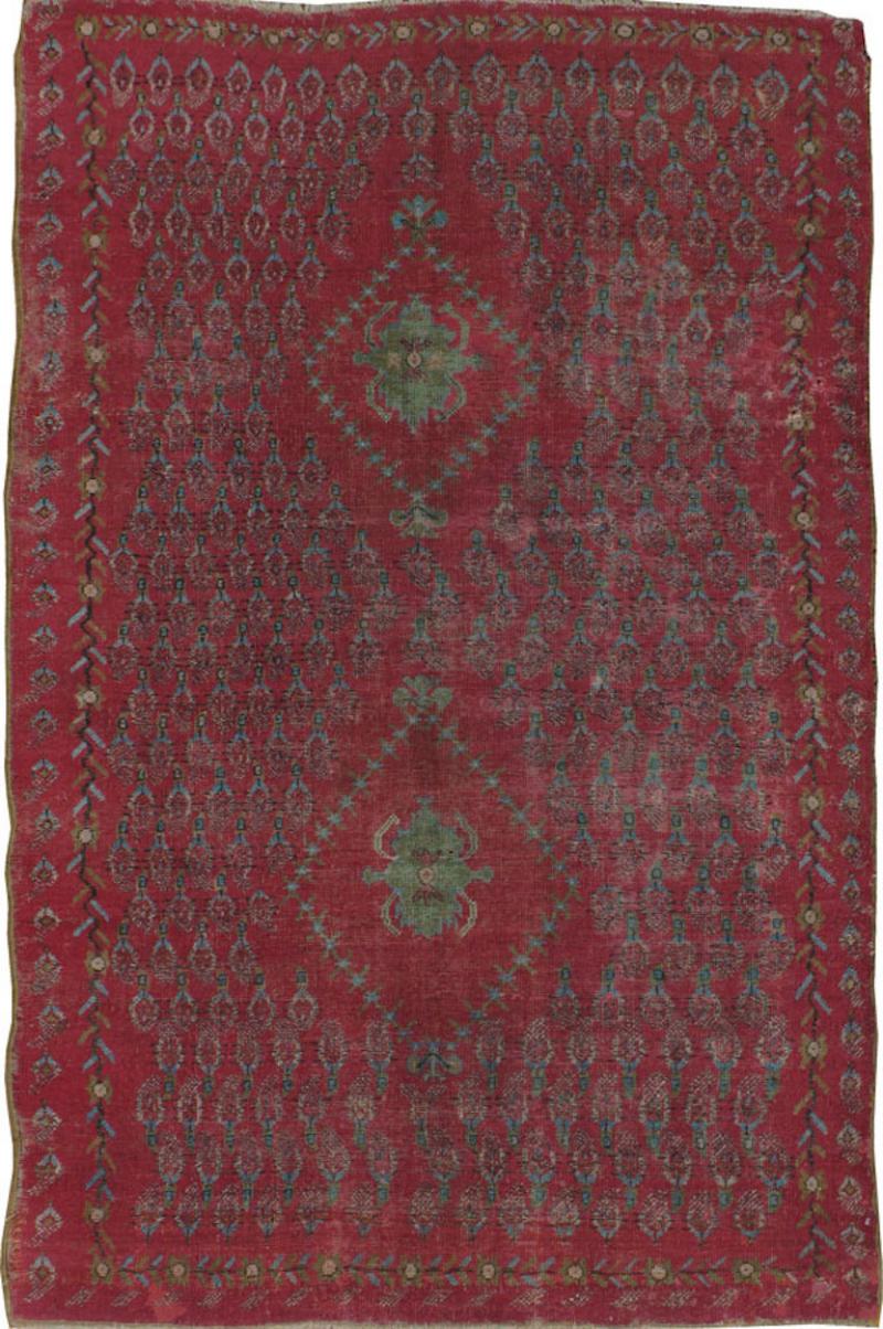 ANTIQUE GHIORDES DISTRESSED RUG