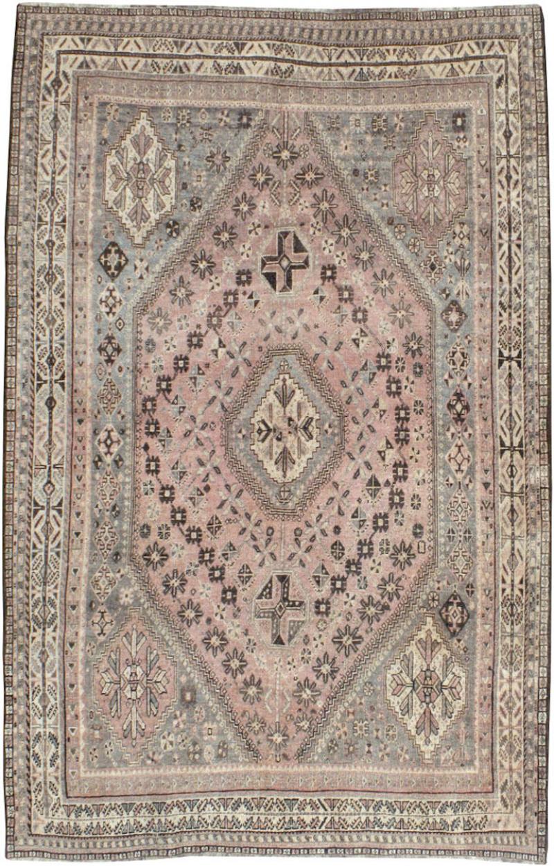 ANTIQUE PERSIAN SHIRAZ RUG