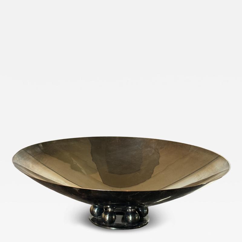 ART DECO SILVERPLATE TAZZA WITH SIX BALL ROUND BASE