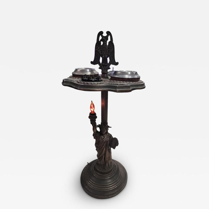 ART DECO STATUE OF LIBERTY STANDING ASHTRAY WITH ILLUMINATED TORCH