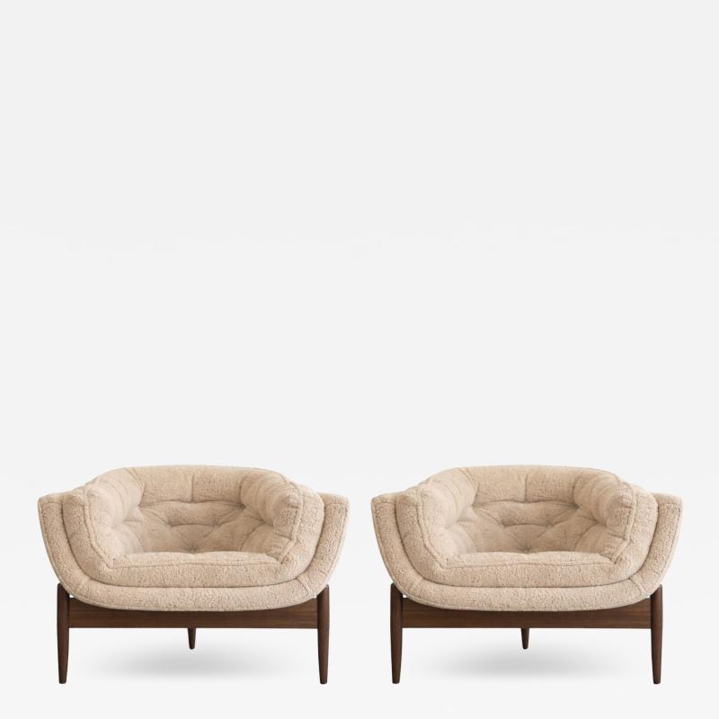 Adrian Pearsall Set of MCM Sculptural Walnut Tripod Lounge Chairs in Boucl C 1950s