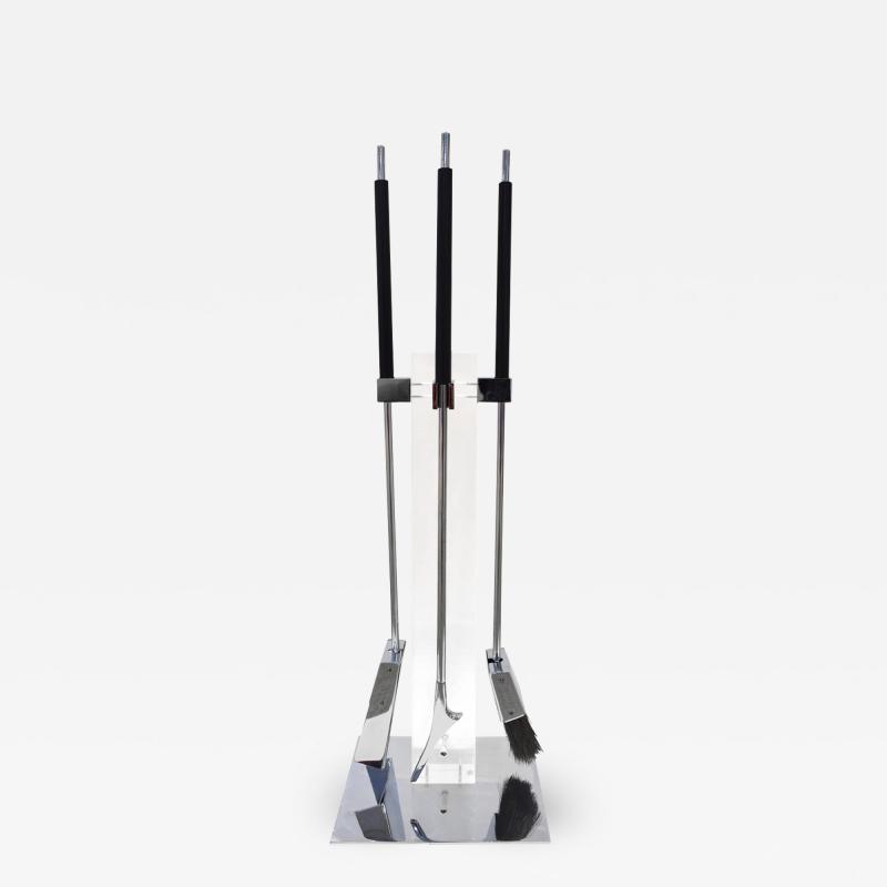 Alessandro Albrizzi Albrizzi Elegant Fireplace Tool Set With Mounting Post In Lucite 1970s