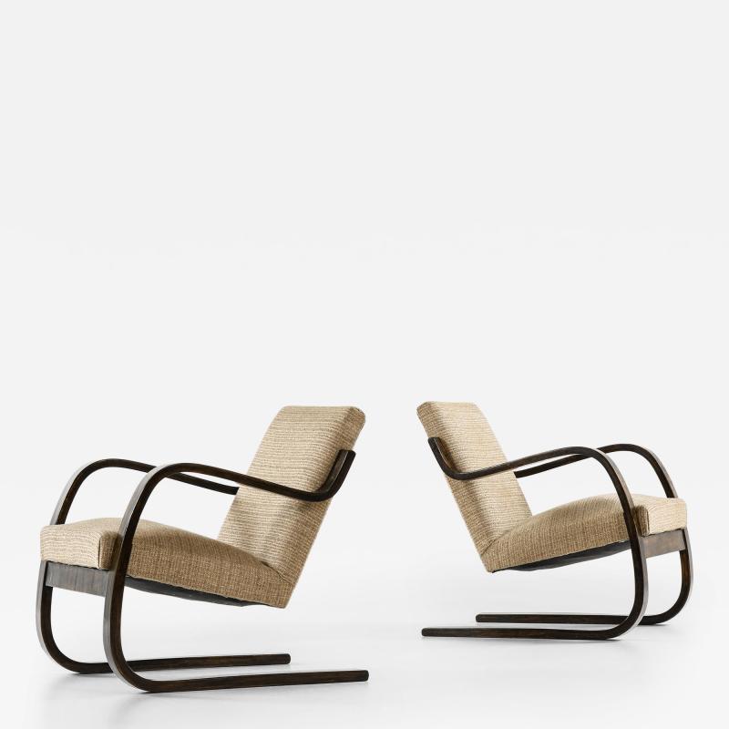 Alvar Aalto Set of 2 Mid Century Easy Chairs by Alvar Aalto 1933