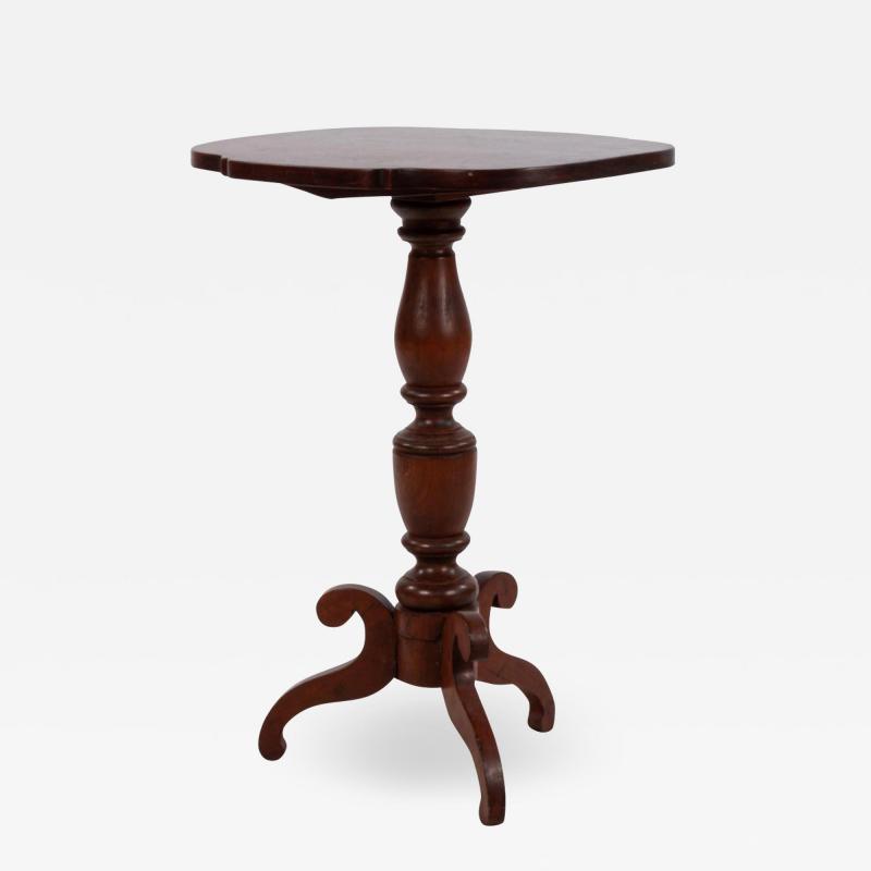 American Federal Mahogany Tilt Top Scalloped Table