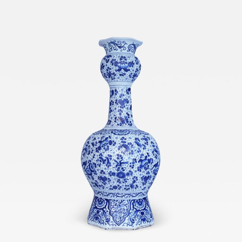 An impressive early 18th century Dutch Delft vase