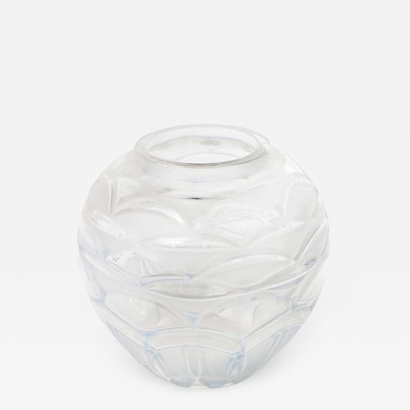 Andr Hunebelle ART DECO GLASS VASE BY A HUNEBELLE