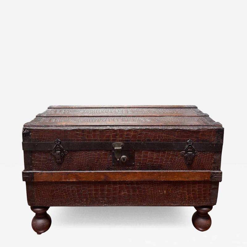 Antique 1920 s Crocodile Leather Steamer Trunk Coffee Table