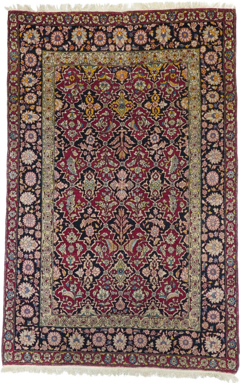 Antique Isfahan Rug 4 7 x 7 10 