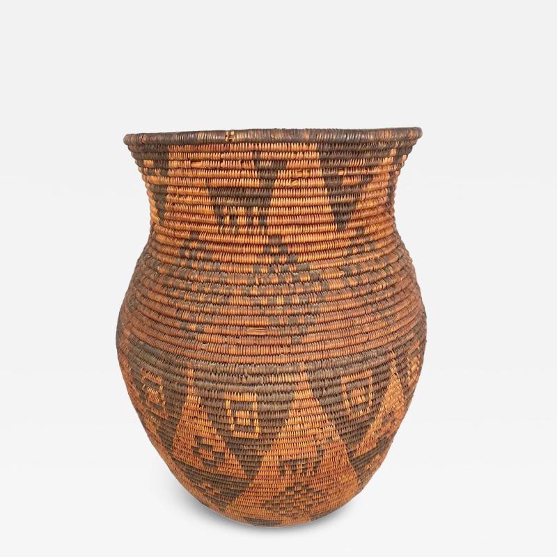 Apache polychrome olla