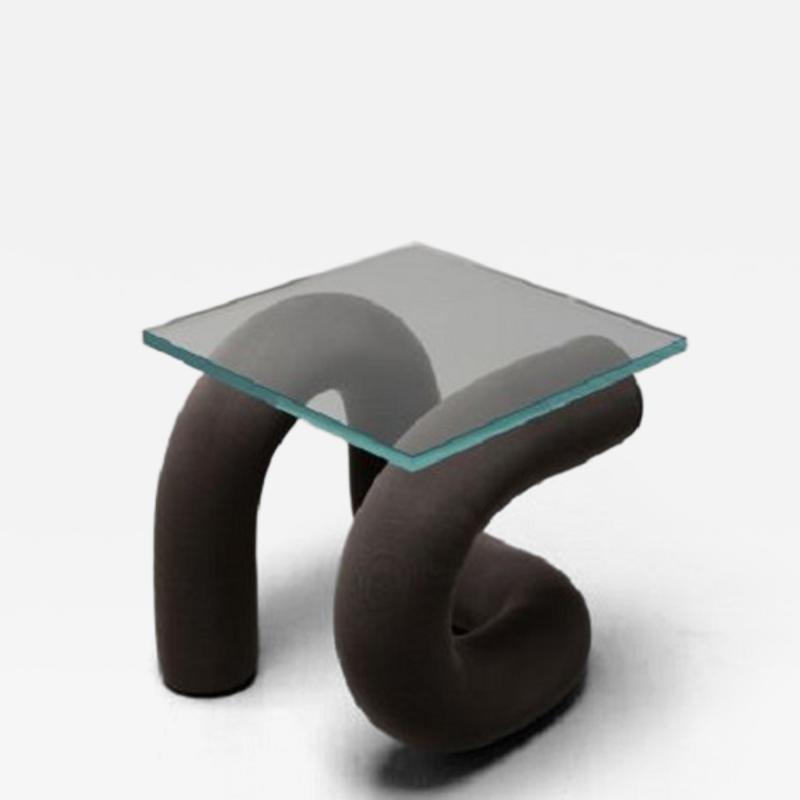 Ara Thorose Ulu Table