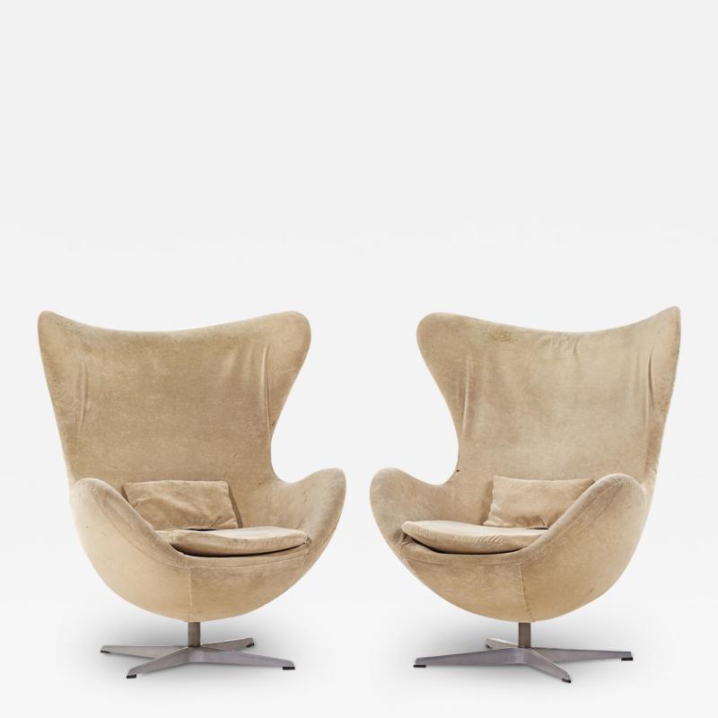 Arne Jacobsen Arne Jacobsen for Fritz Hansen Mid Century Egg Chairs Pair