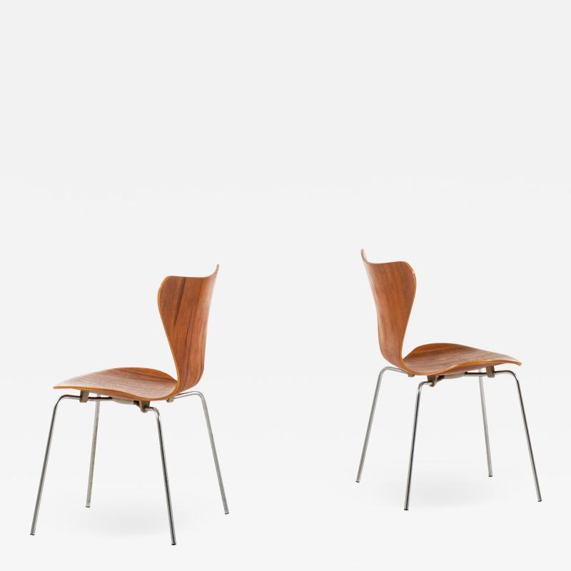 Arne Jacobsen Dining Chairs Model 3107 Produced by Fritz Hansen
