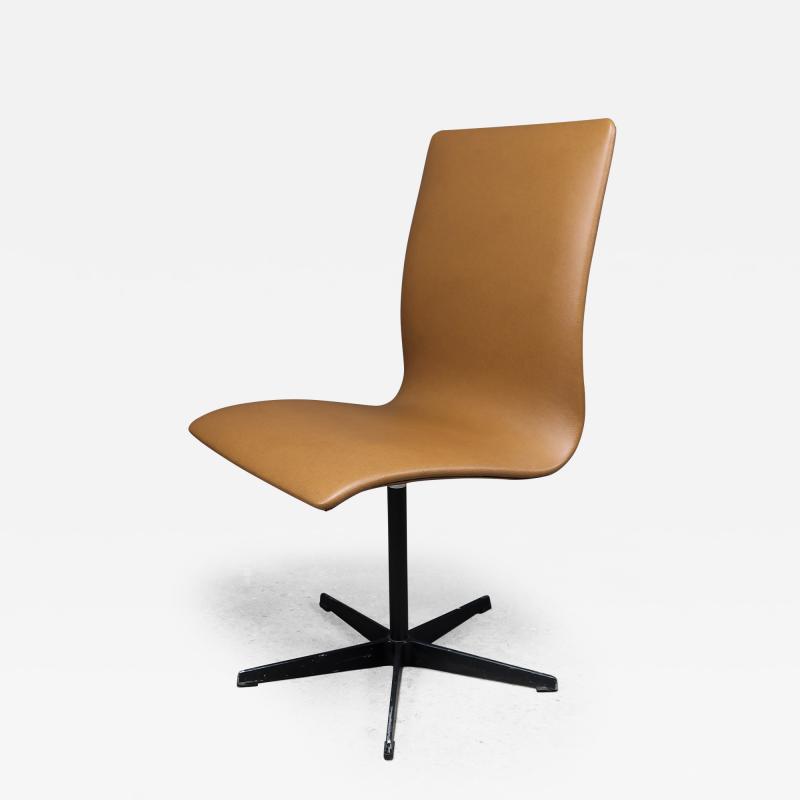 Arne Jacobsen Early Arne Jacobsen Oxford Chair in Cognac Leather Fritz Hansen c1970