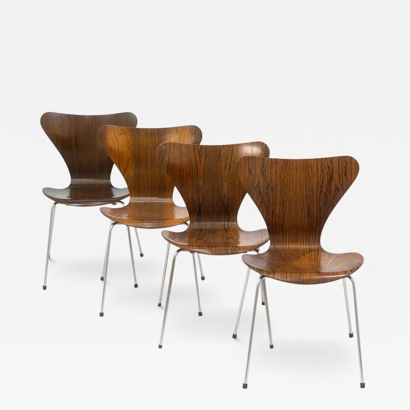 Arne Jacobsen Set of 4 Arne Jacobson for Fritz Hansen Series 7 Chairs in Rosewood Model 3107