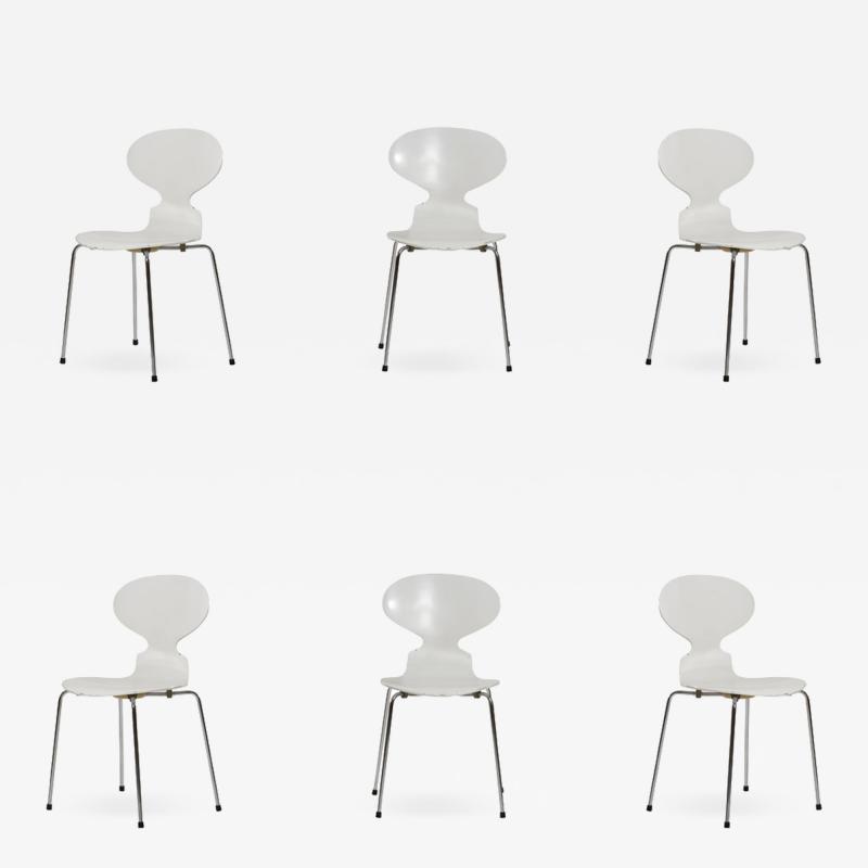 Arne Jacobsen WHITE LACQUERED ANT CHAIRS BY ARNE JACOBSEN