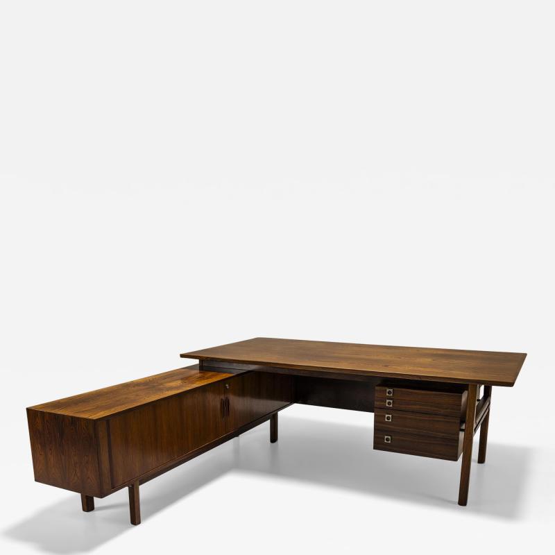 Arne Vodder Arne Vodder L shaped Executive Desk in Rosewood for Sibast Denmark 1960s