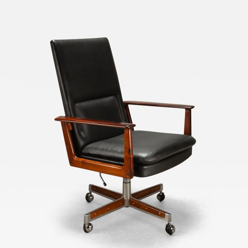 Arne Vodder Arne Vodder Model 419 Desk Chair in Rosewood and Leather Denmark 1960s