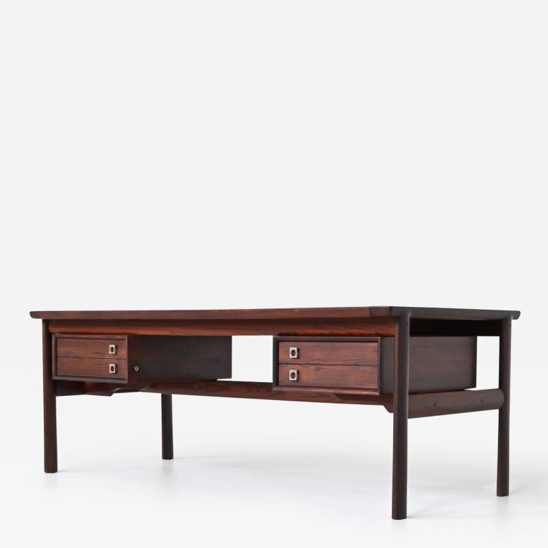 Arne Vodder Arne Vodder rosewood executive desk in rosewood Sibast Denmark 1960