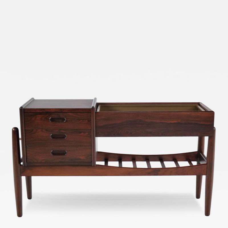 Arne Wahl Iversen Scandinavian Modern Rosewood Planter Designed by Arne Wahl Iversen