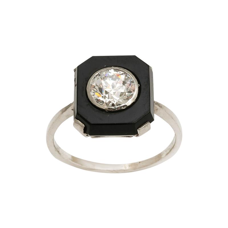 Art Deco 1 10 ct Diamond and Onyx Platinum Engagement Ring