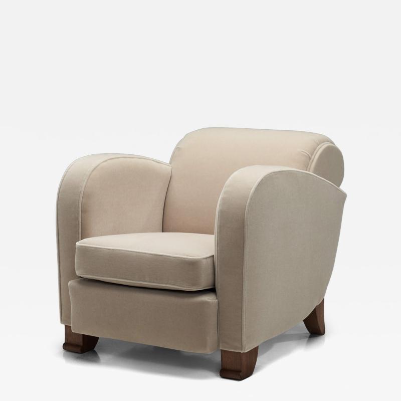 Art Deco Lounge Chair in Off White Mohair Upholstery France 1930s