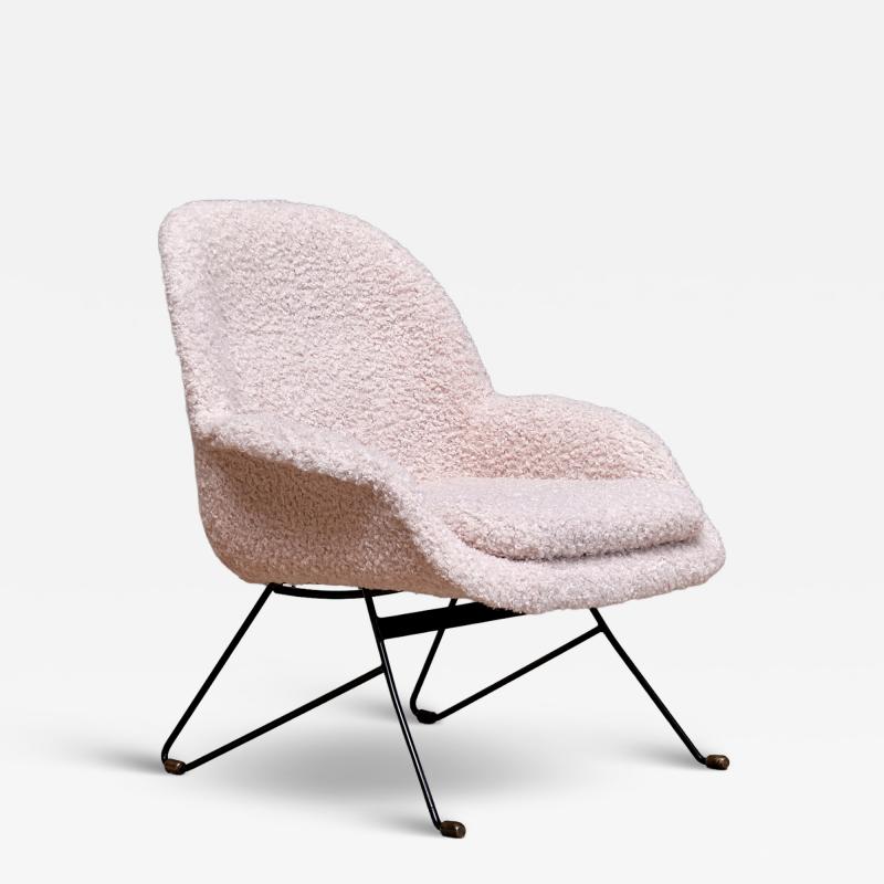 Augusto Bozzi Augusto Bozzi Attributed Armchair in Nude White Boucl Saporiti Italy 1950s