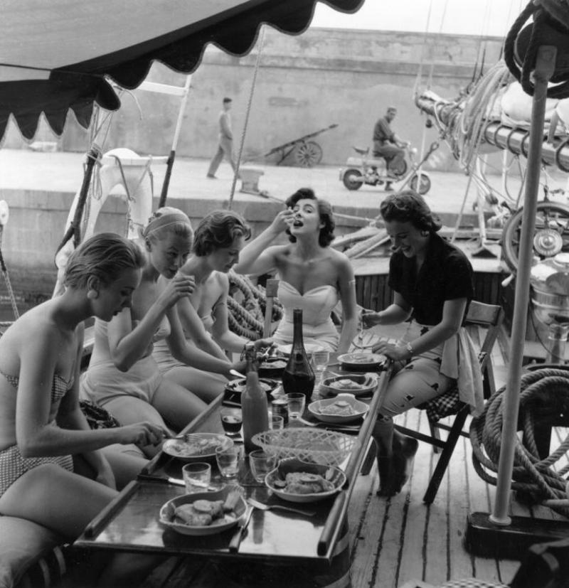 Bert Hardy Lunch Time
