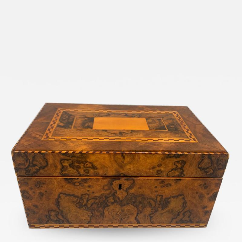 Biedermeier Box Walnut Roots Veneer with Inlays South Germany circa 1820