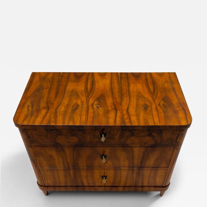 Biedermeier Chest of Drawers in Walnut circa 1830