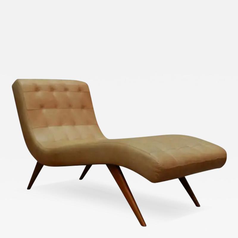 Brazilian Modern Chaise in Hardwood Cream Leatherette Unknown 1950s