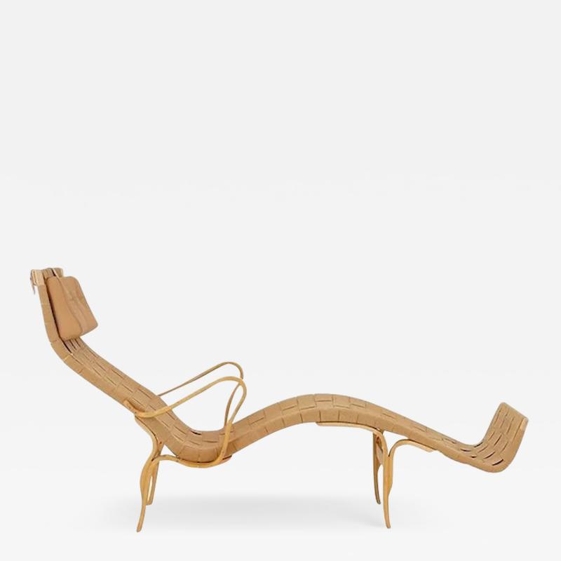 Bruno Mathsson Scandinavian Chaise Longue Pernilla 3 by Bruno Mathsson