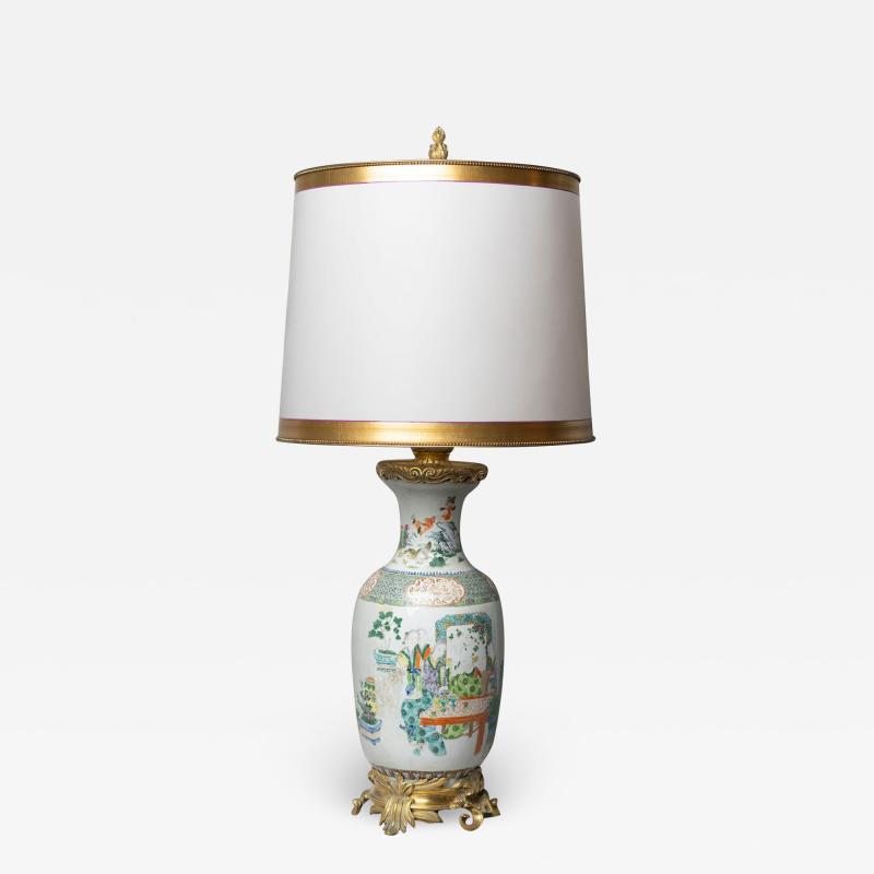CHINESE FAMILLE VERTE TABLE LAMP