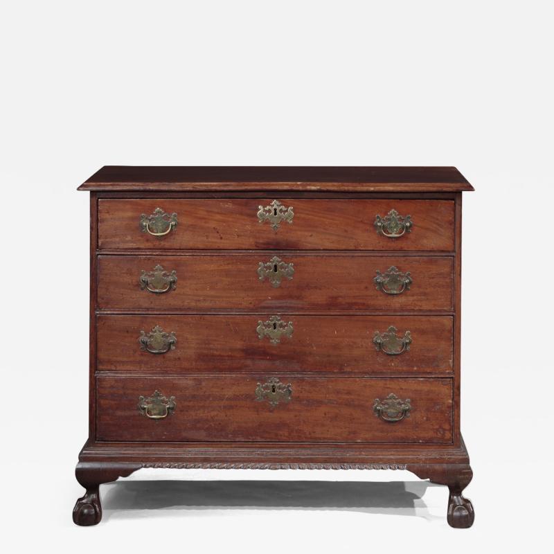 CHIPPENDALE CHEST OF DRAWERS WITH GADROONING