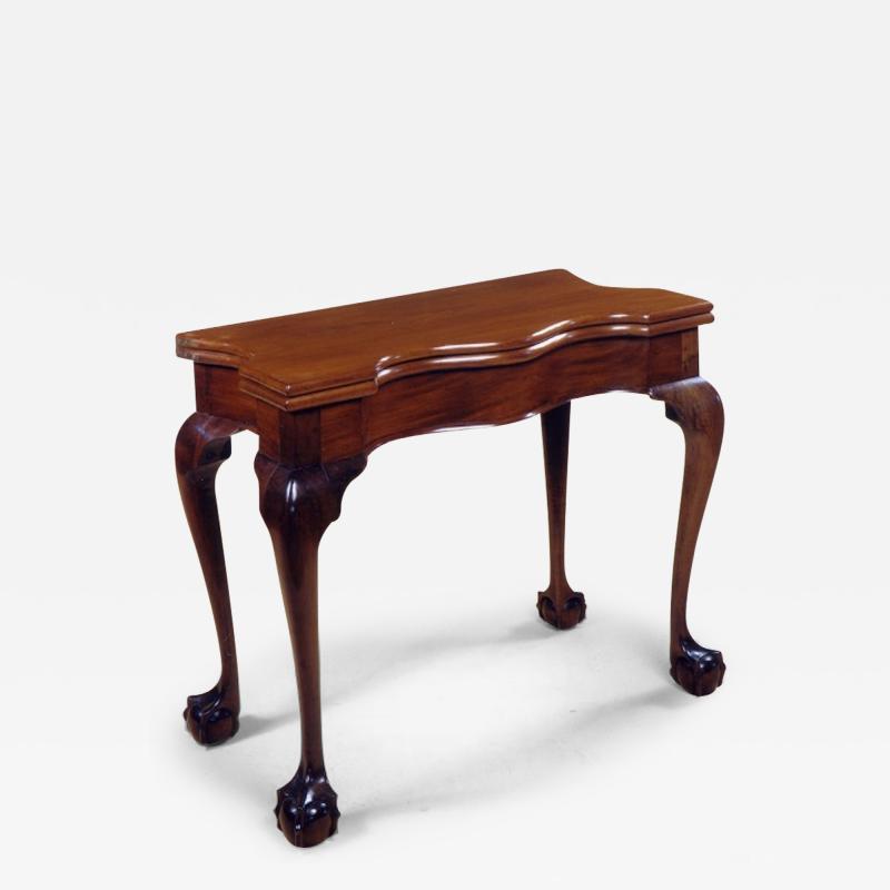 CHIPPENDALE SERPENTINE FRONT CARD TABLE