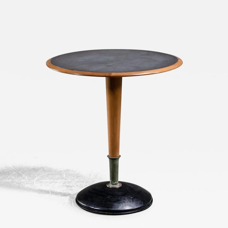 Caf table