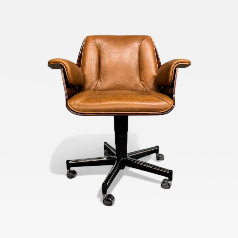 Carlo Fongaro Dinamarquesa Armchair in Rosewood Leather Carlo Fongaro 1970s