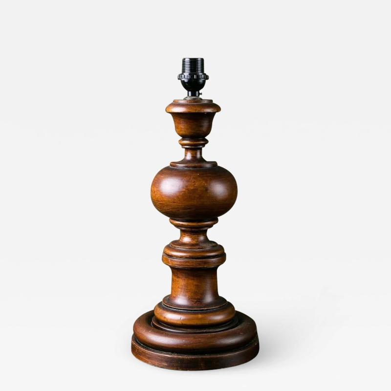 Carved Wood Table Lamp of Simple Classic Colonial Style