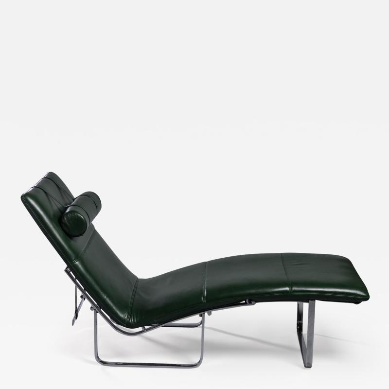 Chaise longue in steel and nappa Scandinavian manufacturer late 1970s 