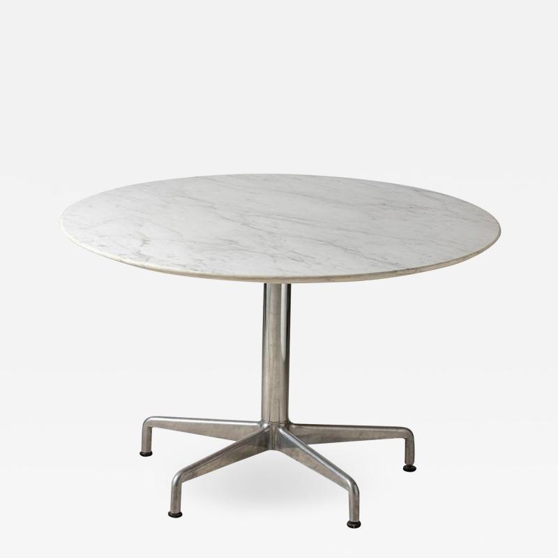 Charles Eames Charles Eames for Knoll round Segmented dining table circa 1964